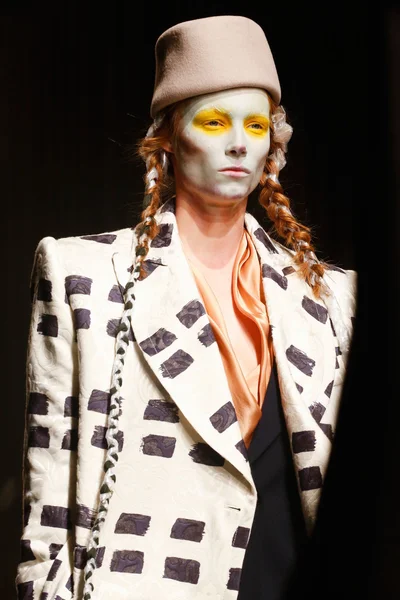 Look 57